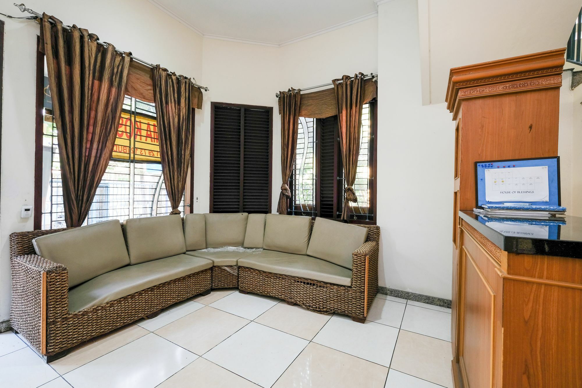Reddoorz Plus Near Simpang Lima Semarang Exterior foto