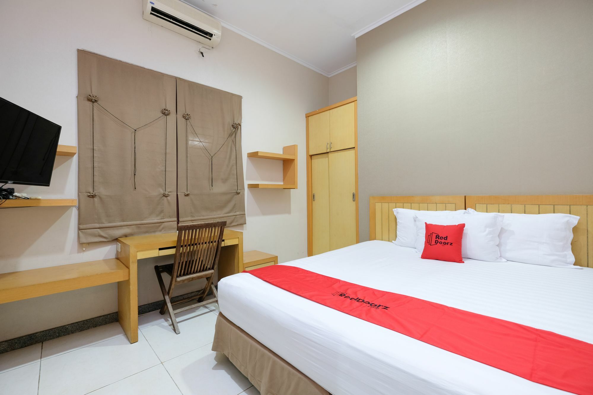 Reddoorz Plus Near Simpang Lima Semarang Exterior foto